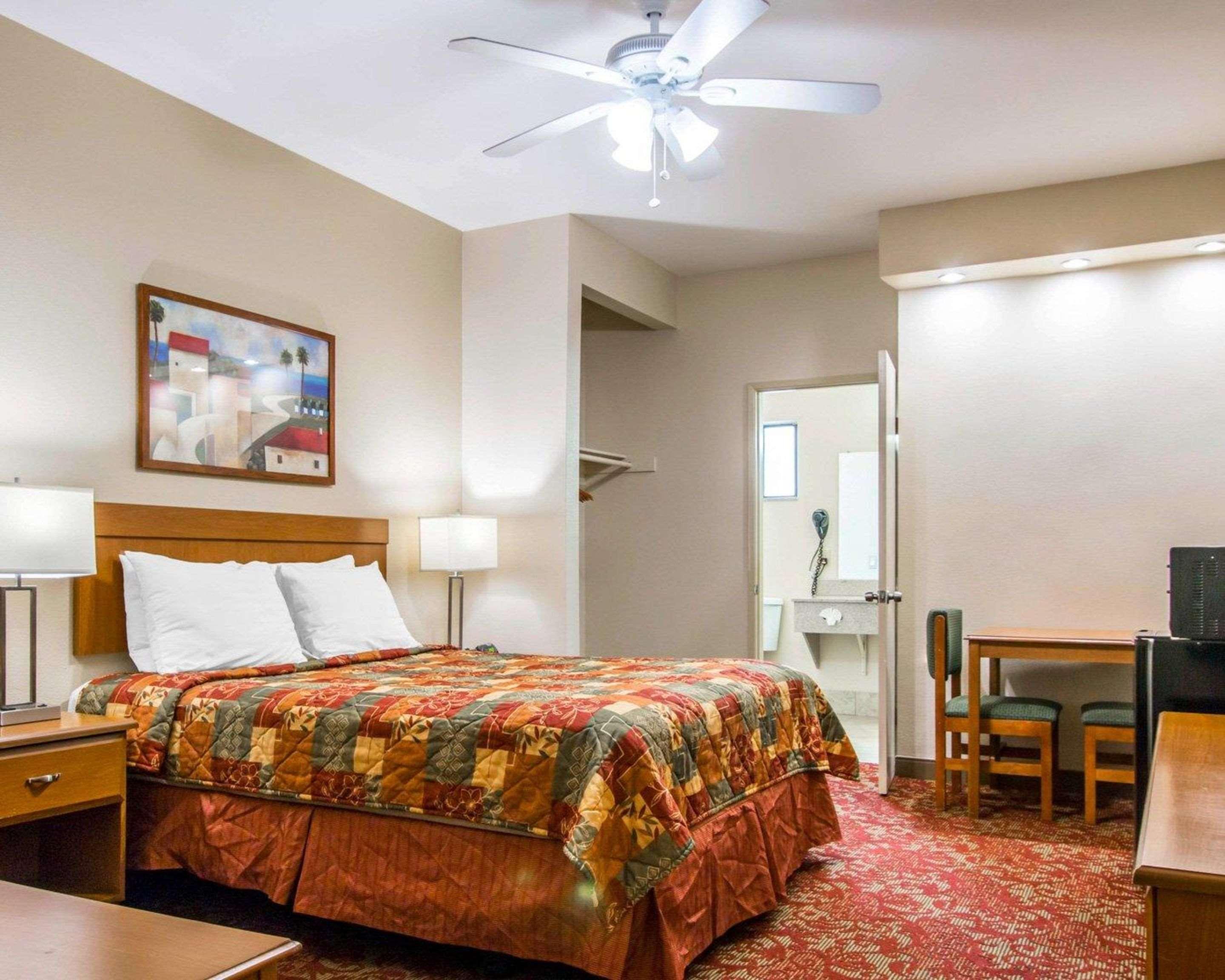 Rodeway Inn Encinitas North Bagian luar foto